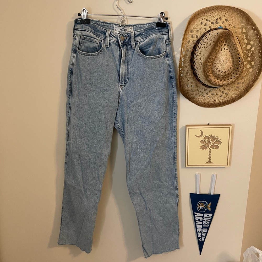 Hollister Ultra High Rise Vintage Straight Jeans size 7R